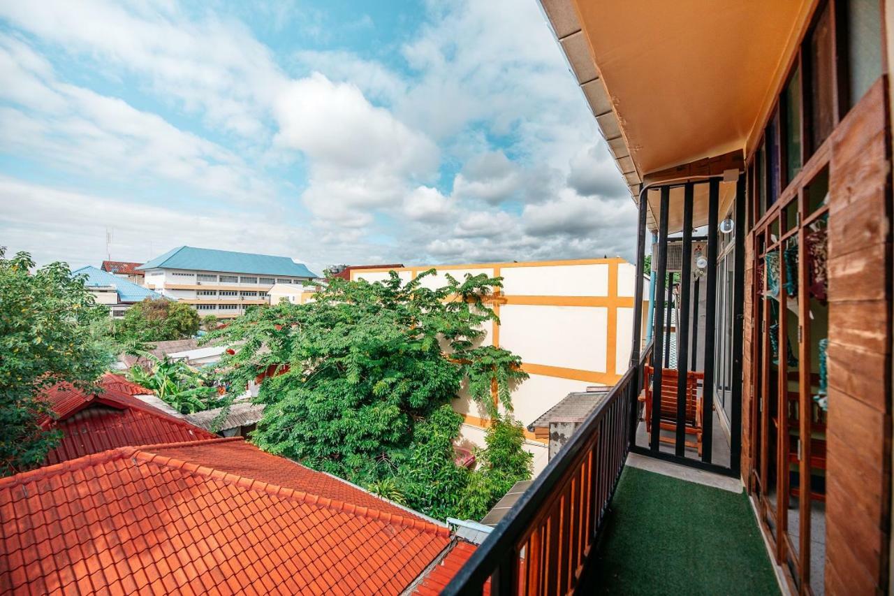At Phra Sing Hotel Chiang Mai Exterior photo